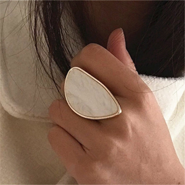 Trendy Geometric Ring